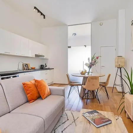 Wonderful In The Center Of Apartment *